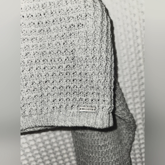 Hollister Cropped Mockneck Sweater, Size XXS - Picture 3 of 8